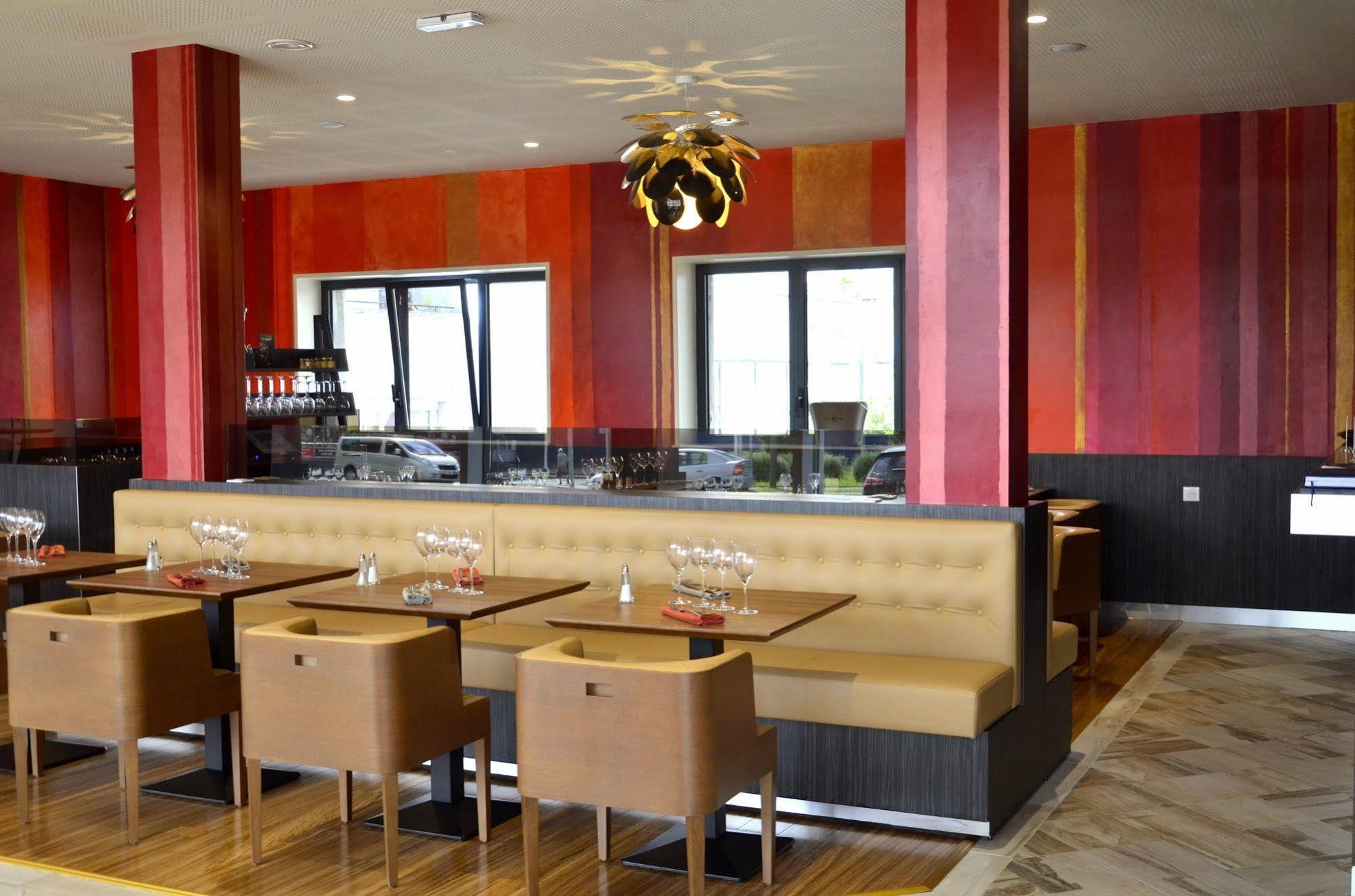 Le Grand Hotel Maubeuge Eksteriør billede
