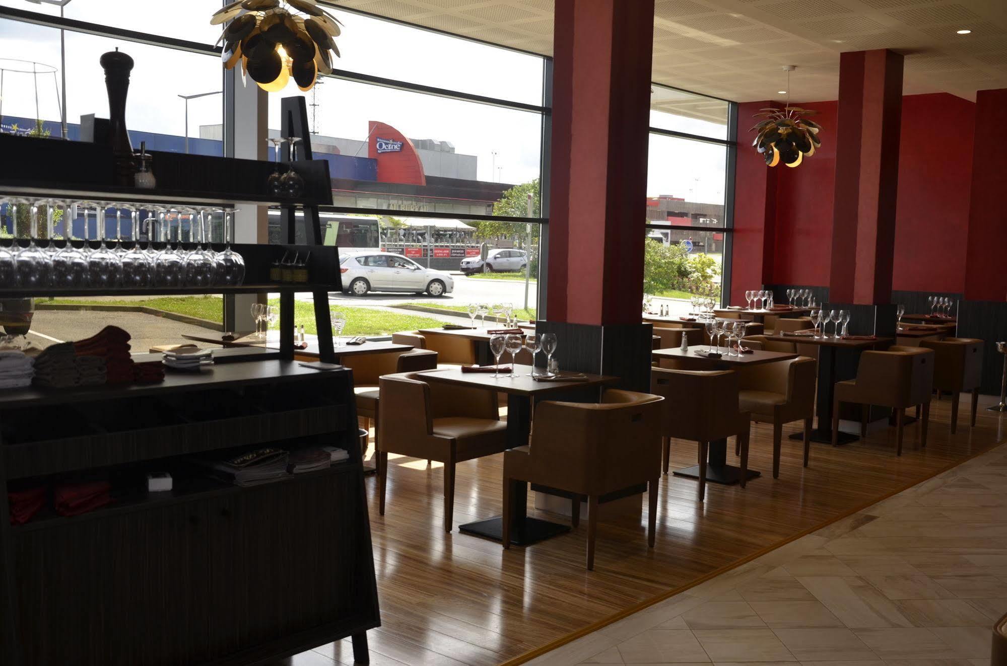 Le Grand Hotel Maubeuge Eksteriør billede