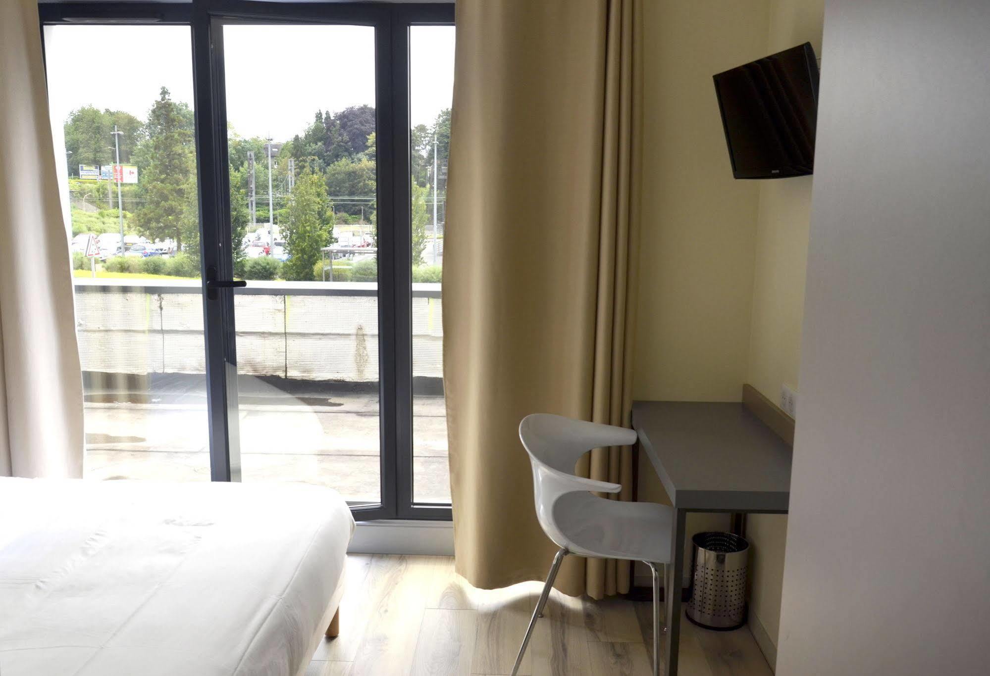 Le Grand Hotel Maubeuge Eksteriør billede